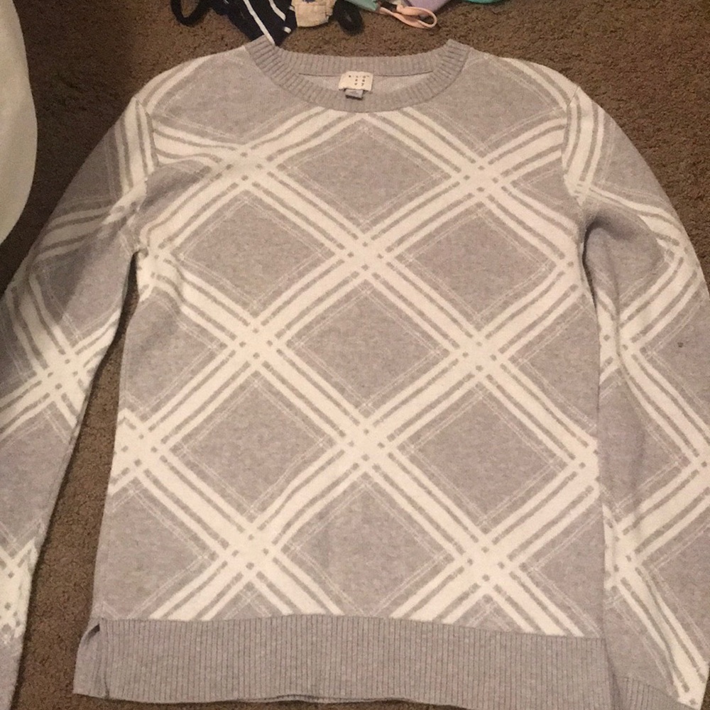 Grey sweater